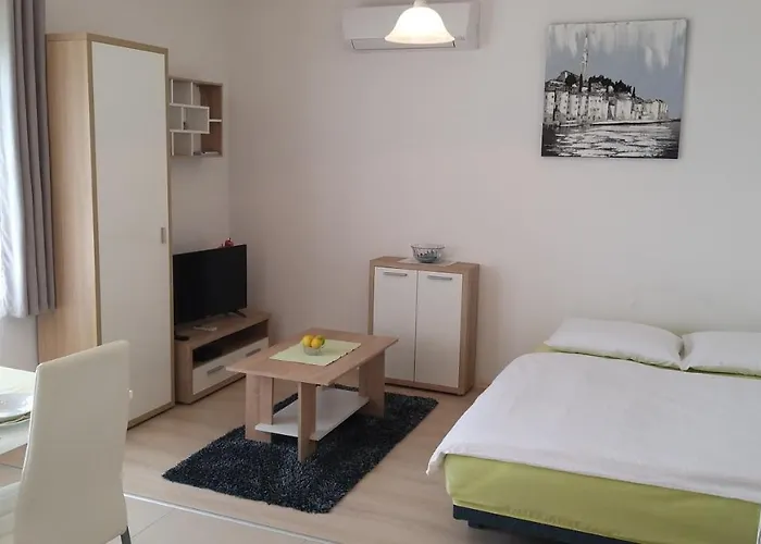 Turan Apartman Fiume